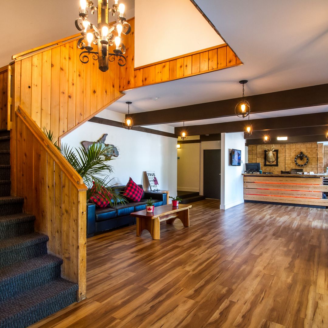 entry to hotel with front desk