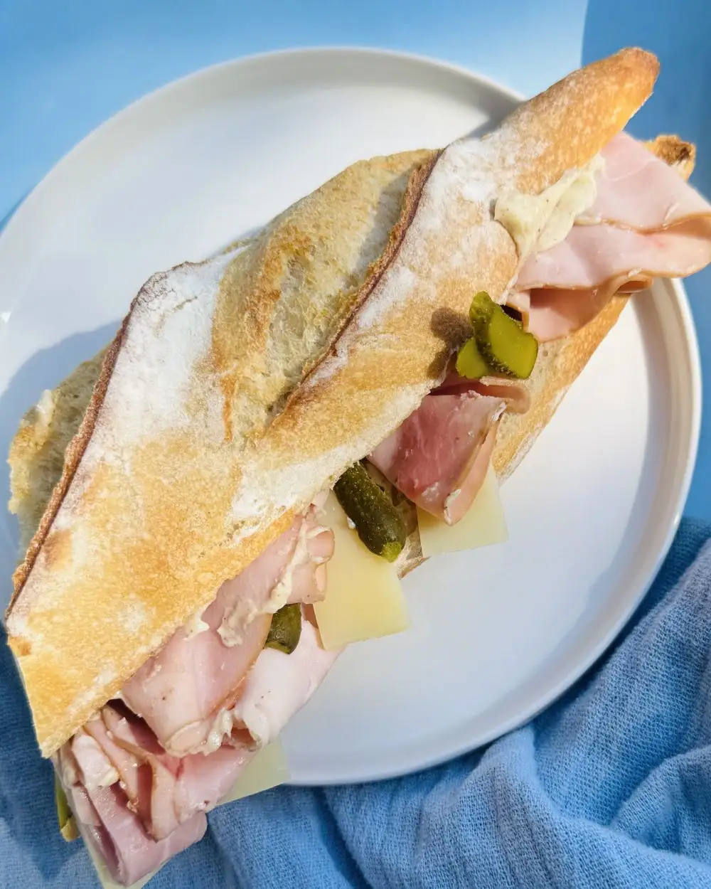 Sandwich jambon-beurre gourmand