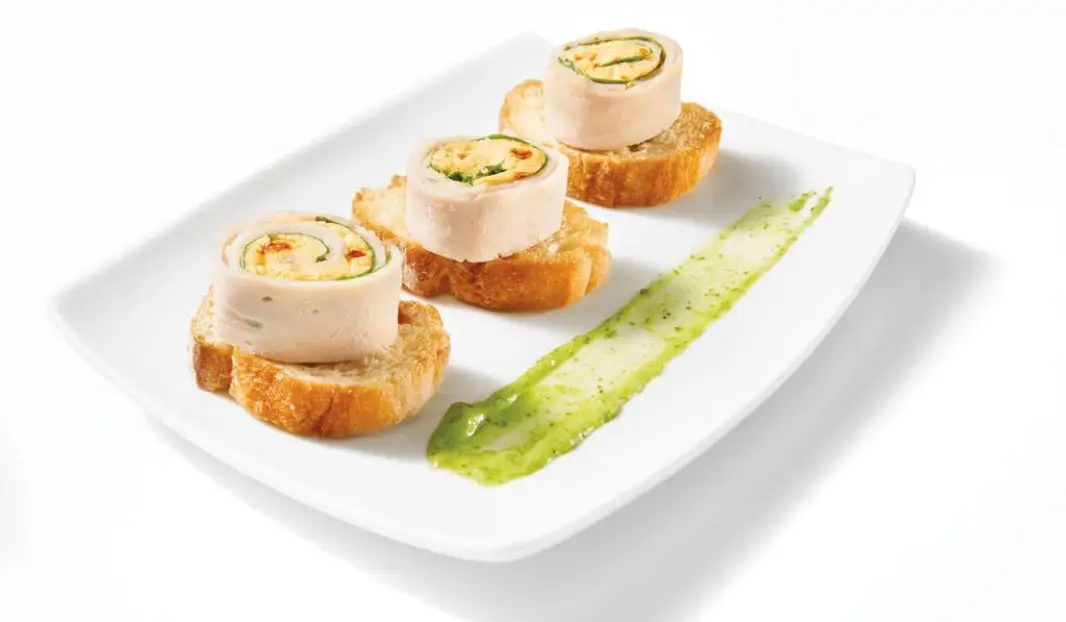Bouchées de dinde roulée au Boursin sur croûtons