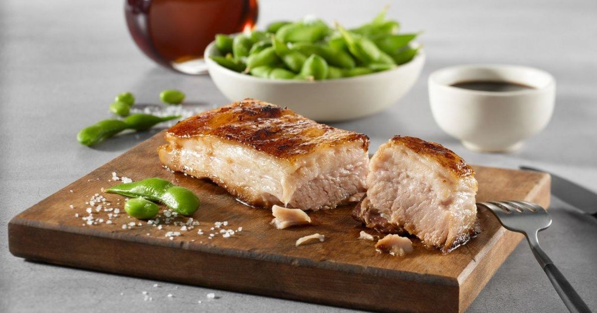 Maple-glazed braised pork belly | Olymel