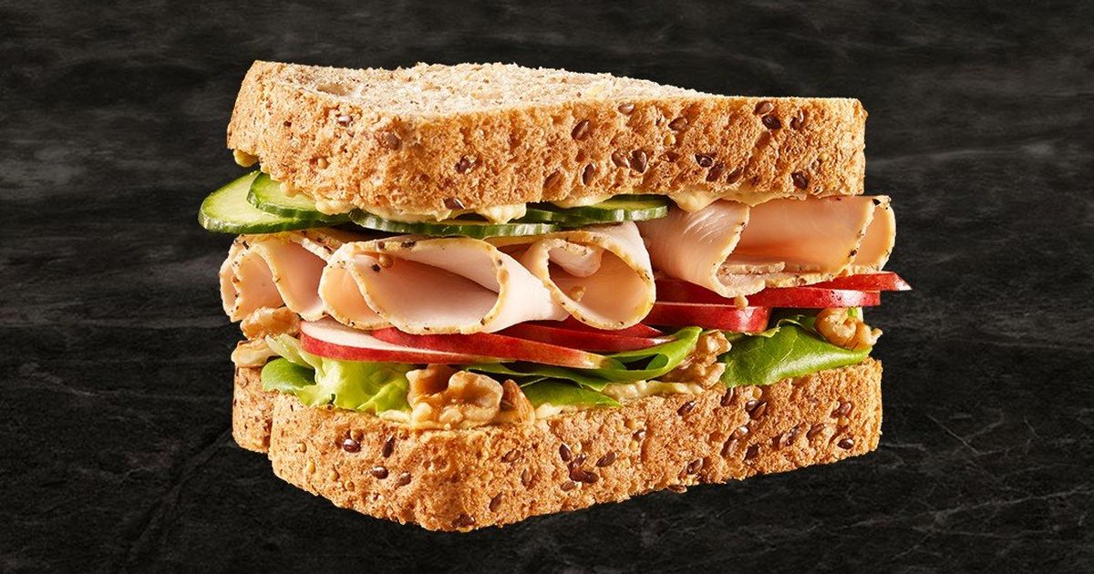 Turkey sandwich with fresh vegetables | Olymel