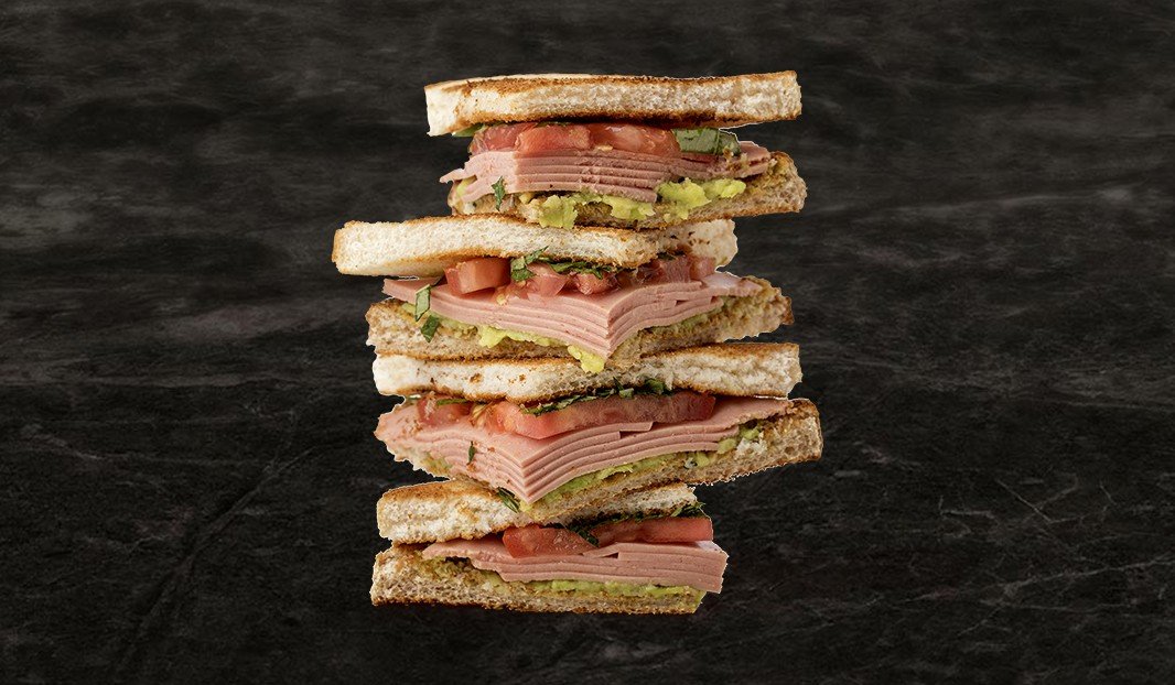 Sandwich tomate, simili et avocat