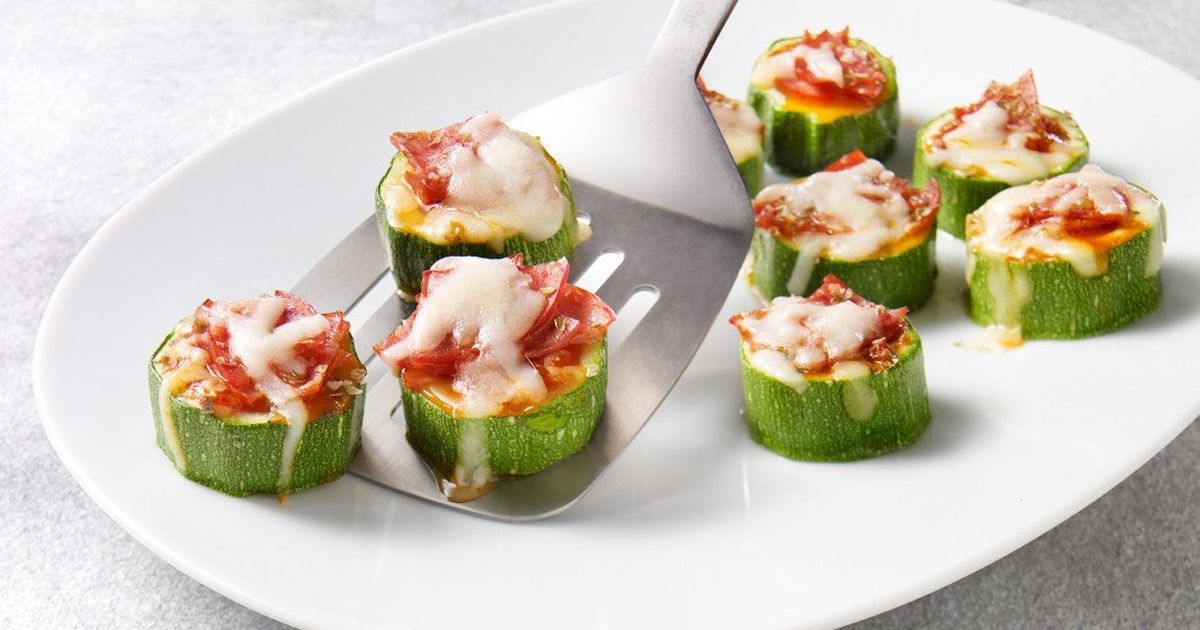 Zucchini pizza rounds with pepperoni | Olymel