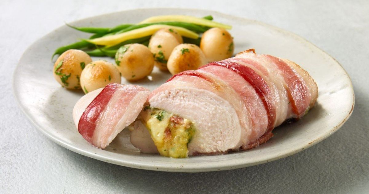 Chicken breast with basil and three cheeses, stuffed with Bacon | Olymel