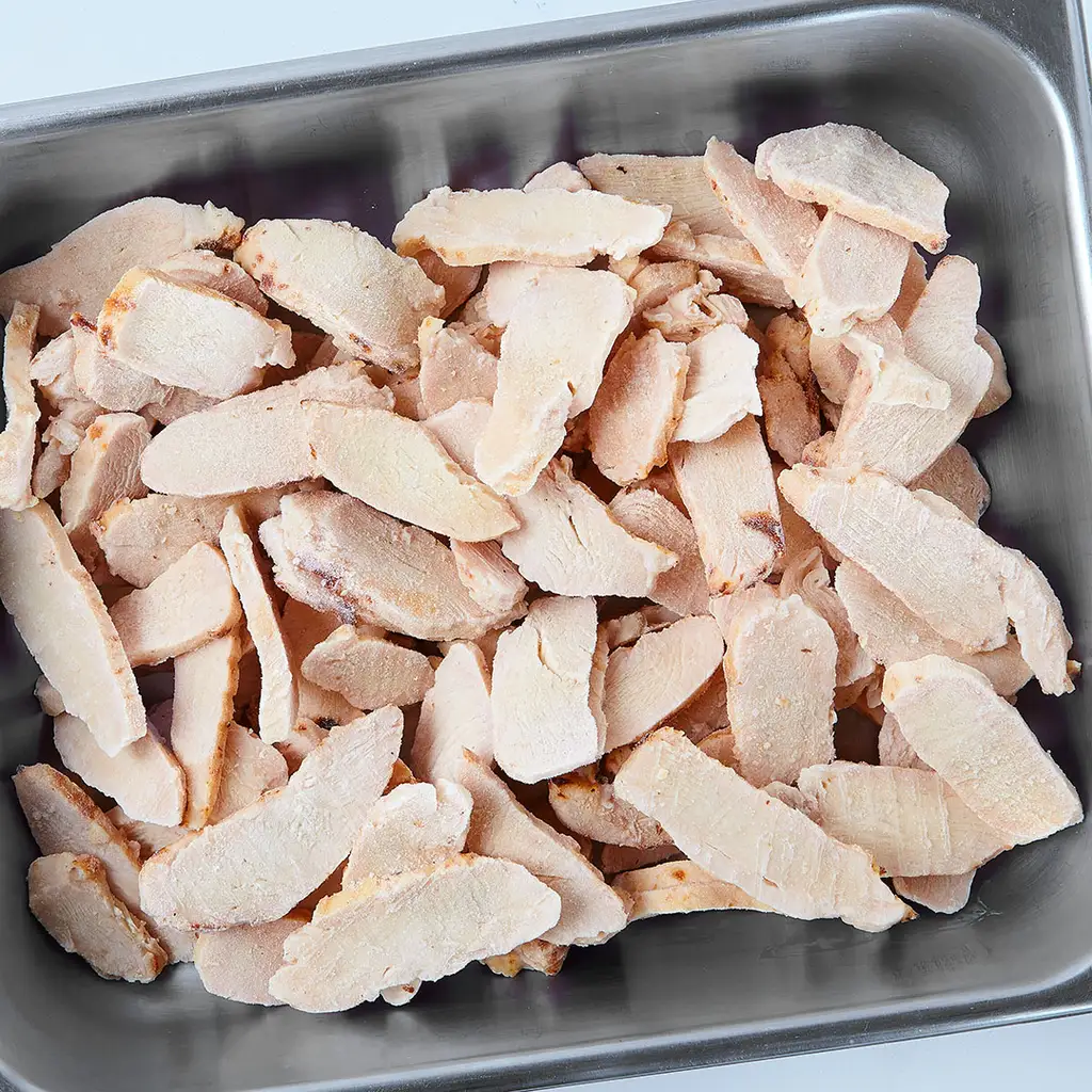 Lanières de poitrine de poulet minces entièrement cuites et assaisonnées