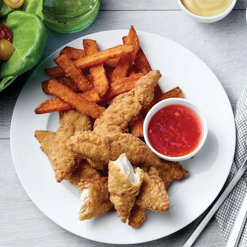 Love me tenders filets de poitrine de poulet servis avec patates douces