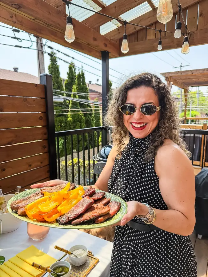 Carolina Safi nous montre comment monter un BBQ gourmet avec les produits La Fernandière