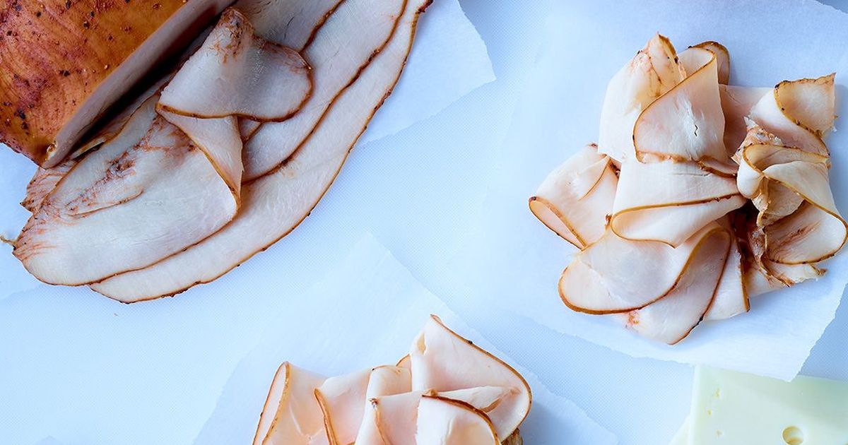 Poitrine de dindon fumée, style viande fumée de Montréal | Olymel