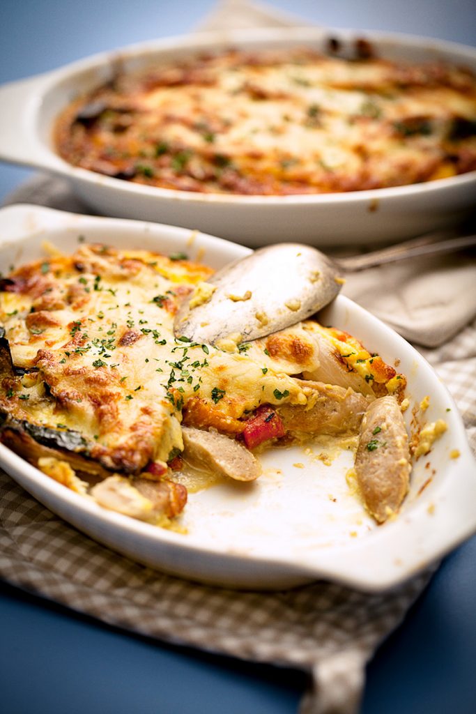 Gratin de saucisses légumes grillées et pommes de terre