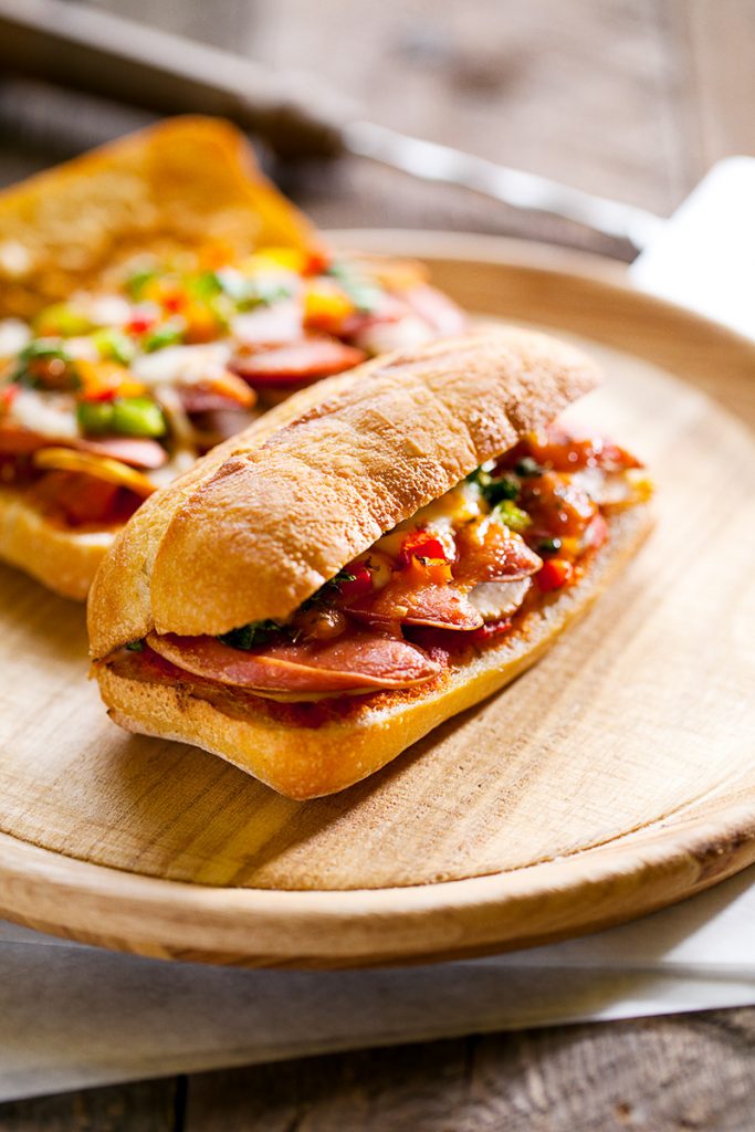 Panini grillé à la saucisse fumée «Pizzaiolo»