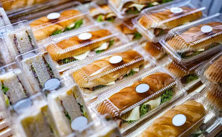 Sandwichs dans des contenants