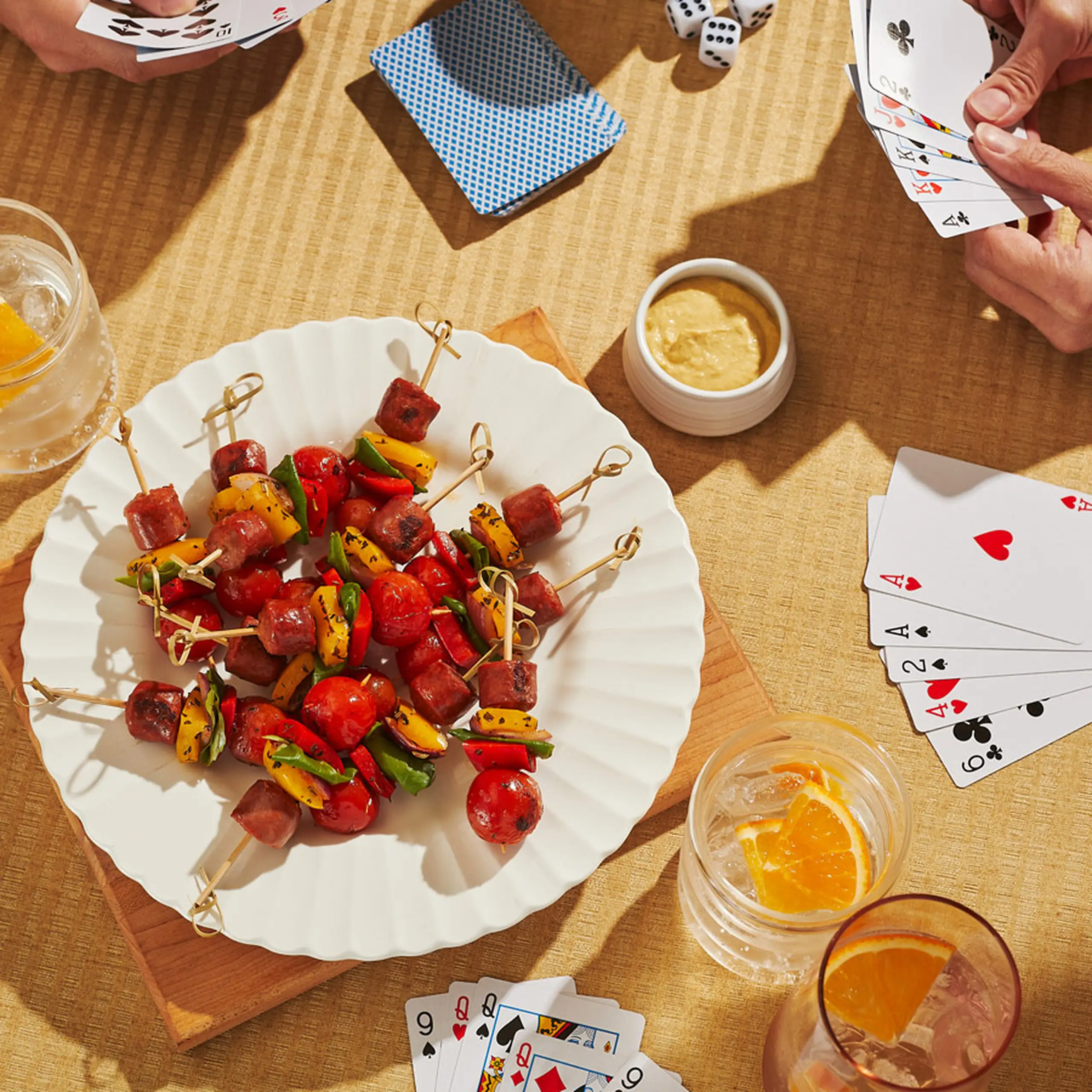 Jeux, boissons et bouchées à partager avec les produits La Fernandière