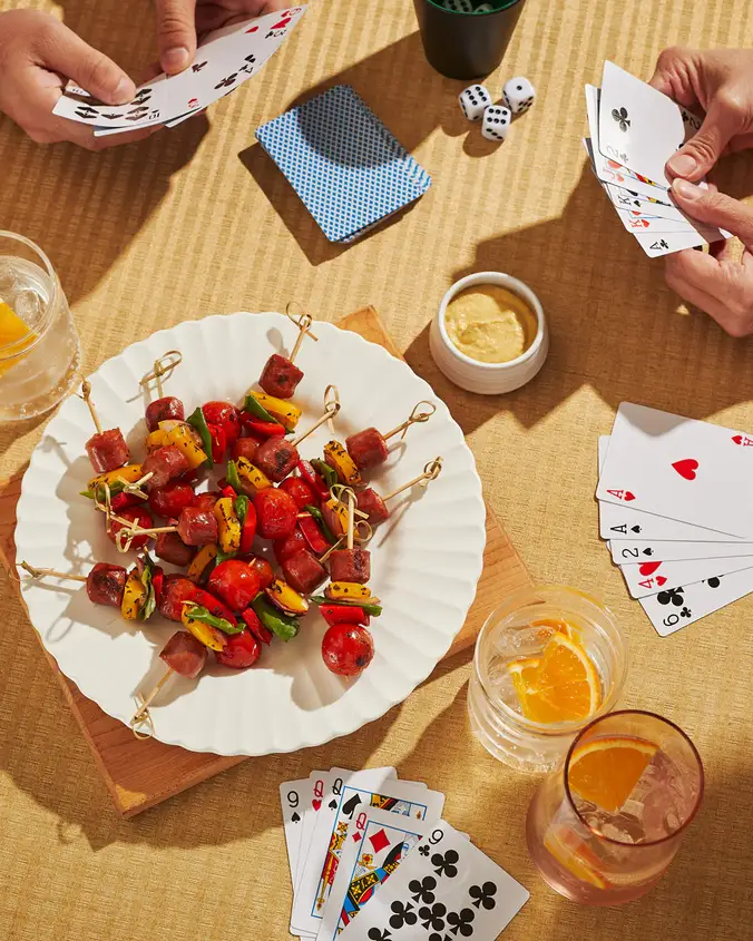 Jeux, boissons et bouchées à partager avec les produits La Fernandière